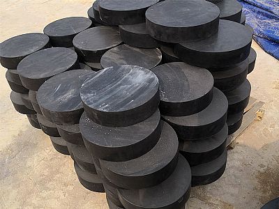 黄平县板式橡胶支座由若干层橡胶片与薄钢板经加压硫化
